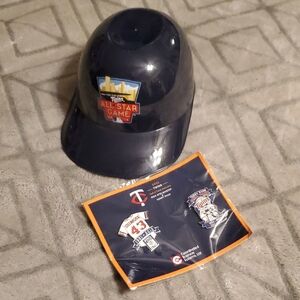 commemorative pin set from the Minnesota Twins, celebrating Hall Of Fame